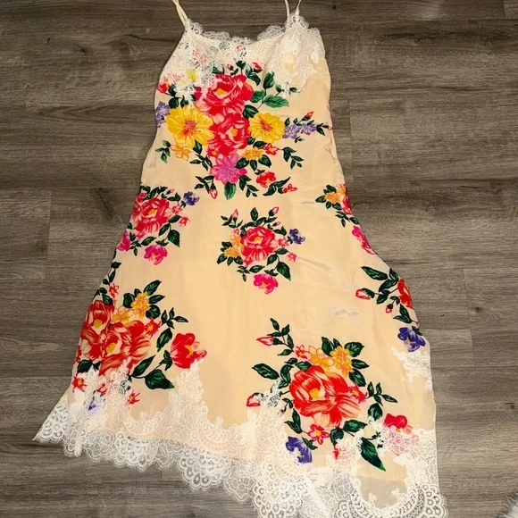 By Anthropologie sleeveless V neck lace slip midi dress